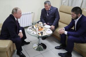 Khabib Nurmagomedov Mendapat Hadiah Rumah Ratusan Miliar Rupiah Dari Presiden Rusia Vladimir Putin 